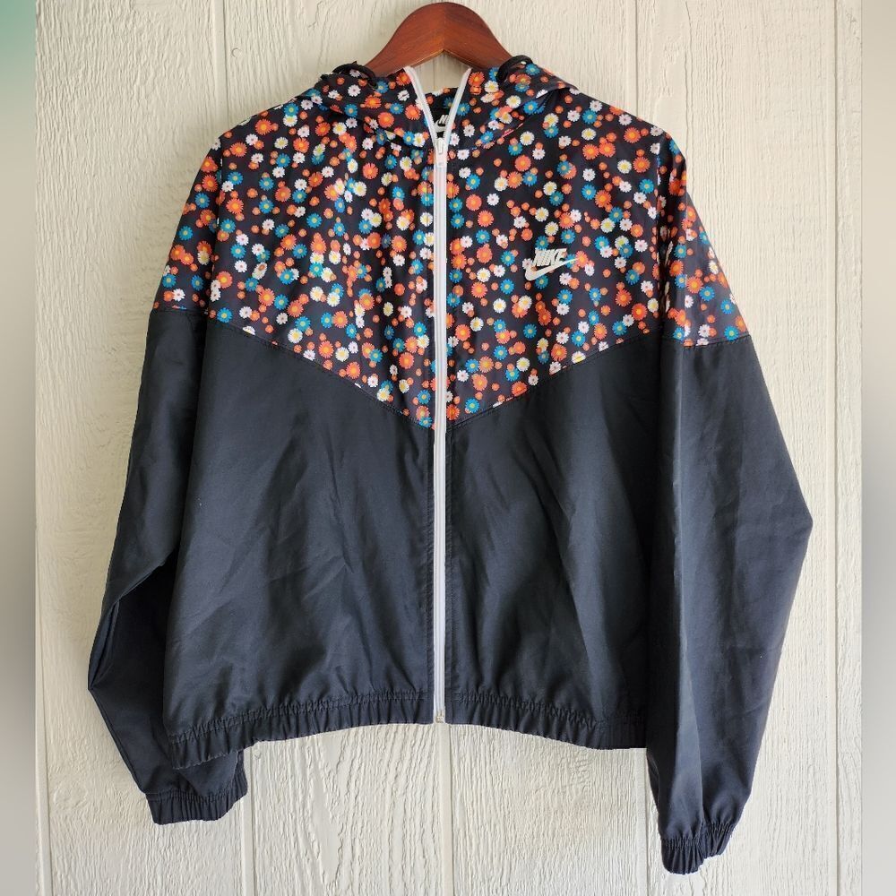 Nike‎ black and floral womens windbreaker